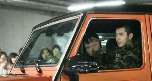 明星座驾大比拼 邓超迈巴赫600万,林志颖豪车上亿,谁才是真正的“壕”车王者?